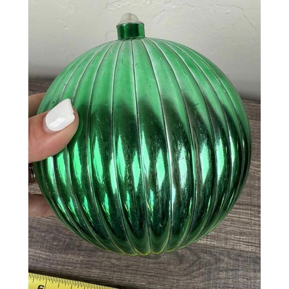 2 Large Vintage Green Ribbed Christmas Ornaments Plastic Taiwan 9” & 6” Retro - Picture 9 of 9